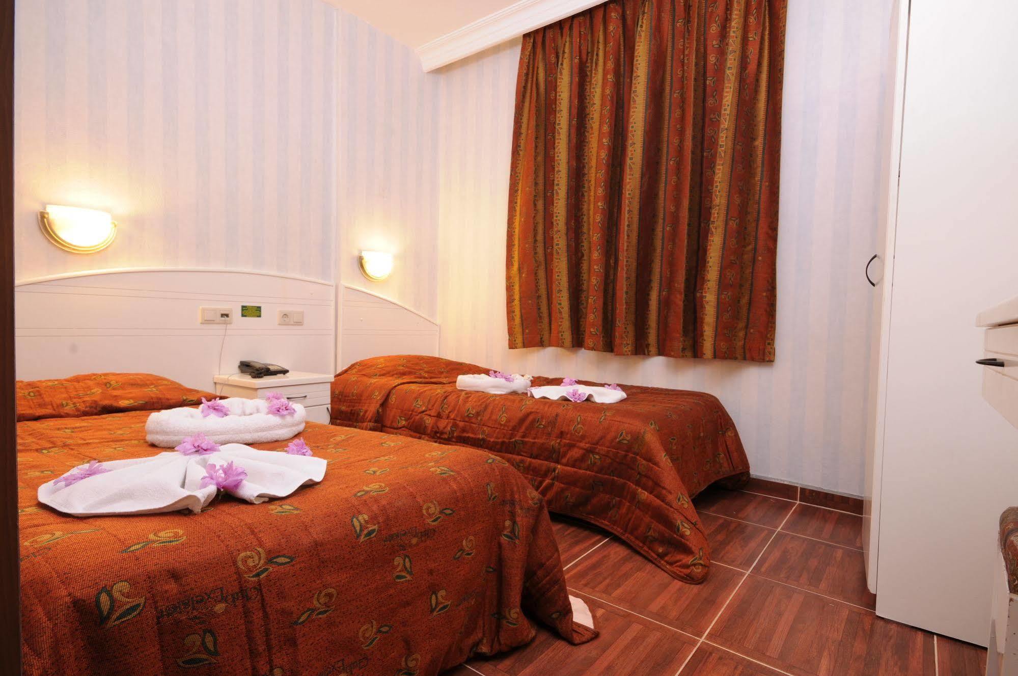 Exelsior Annex Aparthotel มาร์มาริส ภายนอก รูปภาพ