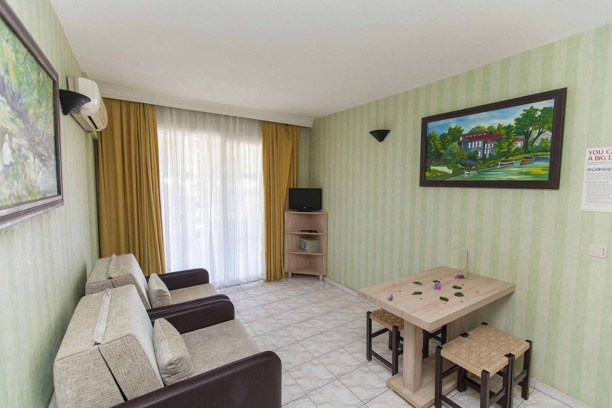 Exelsior Annex Aparthotel มาร์มาริส ภายนอก รูปภาพ
